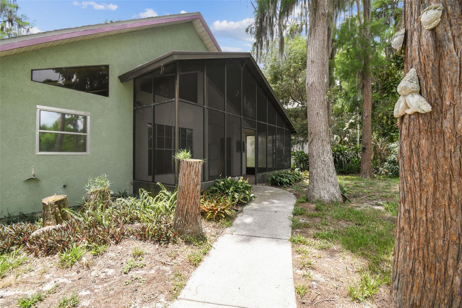 Image 19 of 62 For 8755 Marigold Drive