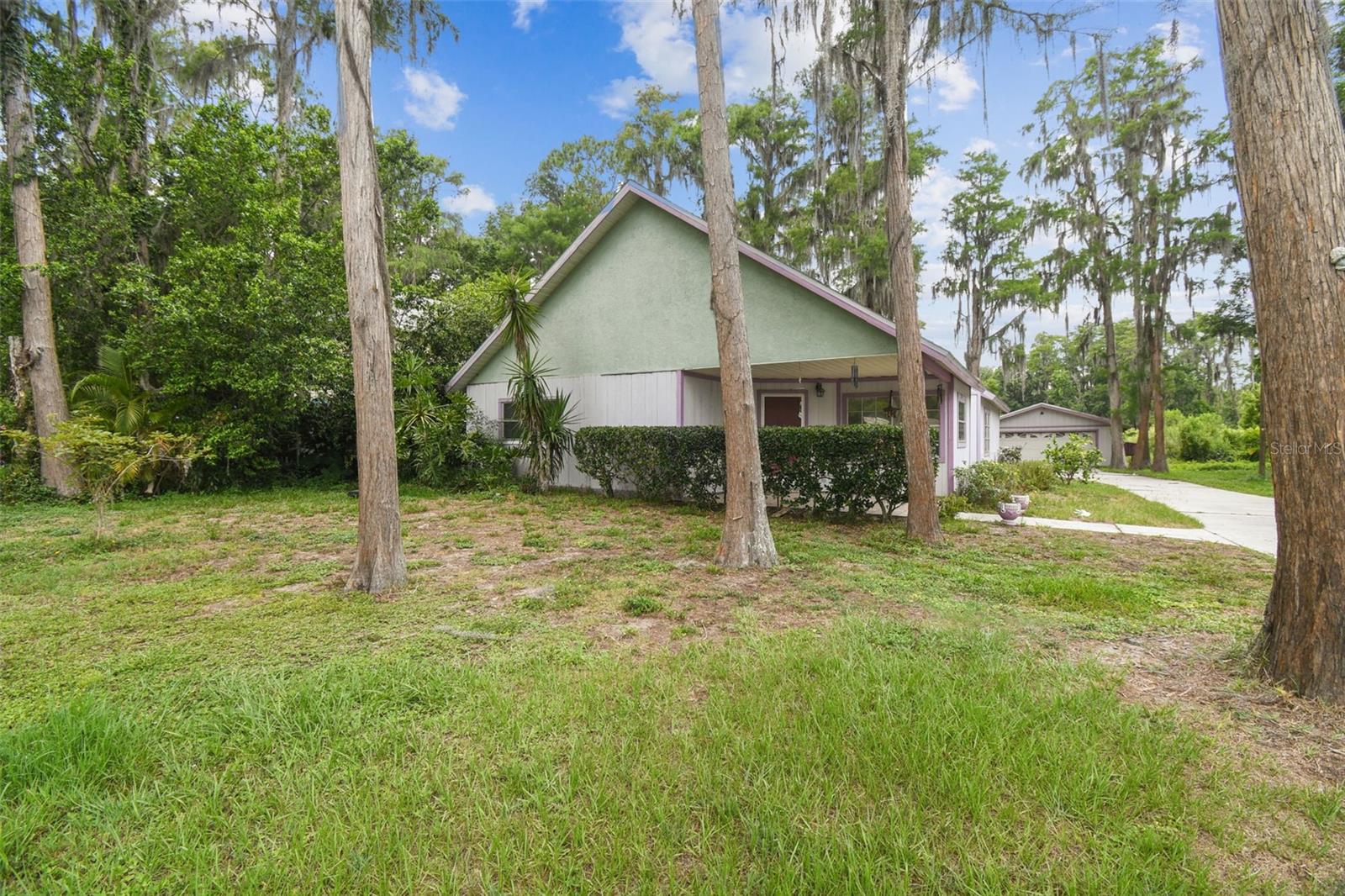 Image 4 of 62 For 8755 Marigold Drive