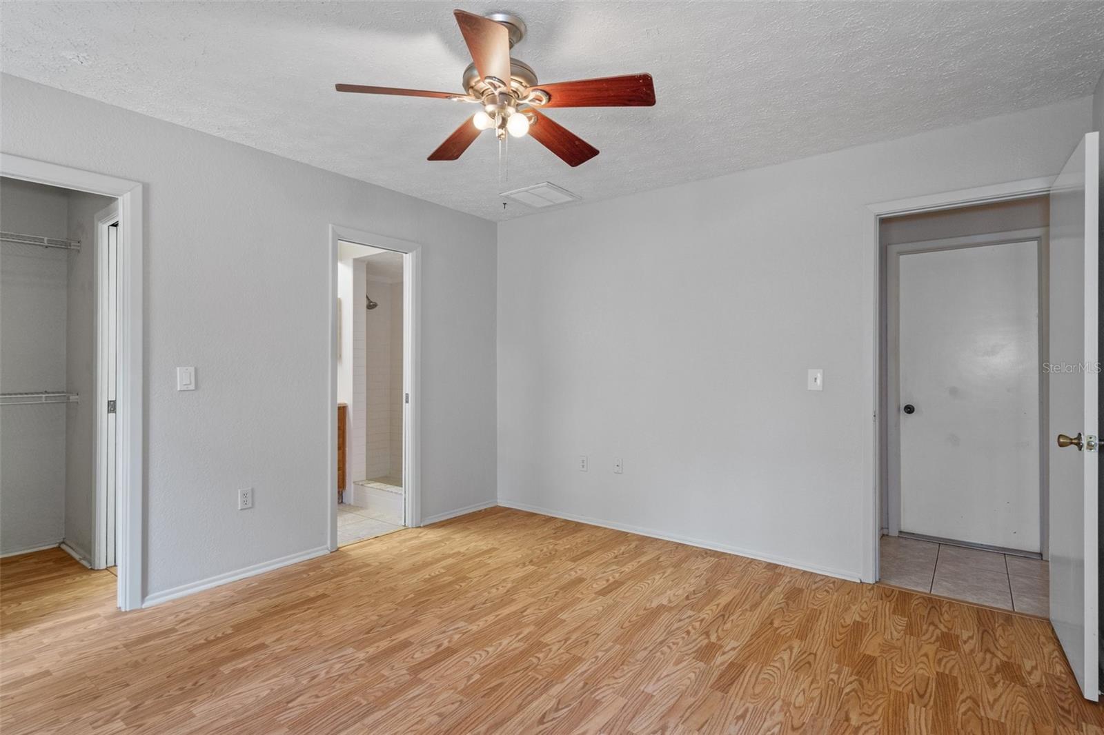Image 20 of 37 For 13307 Woodward Drive