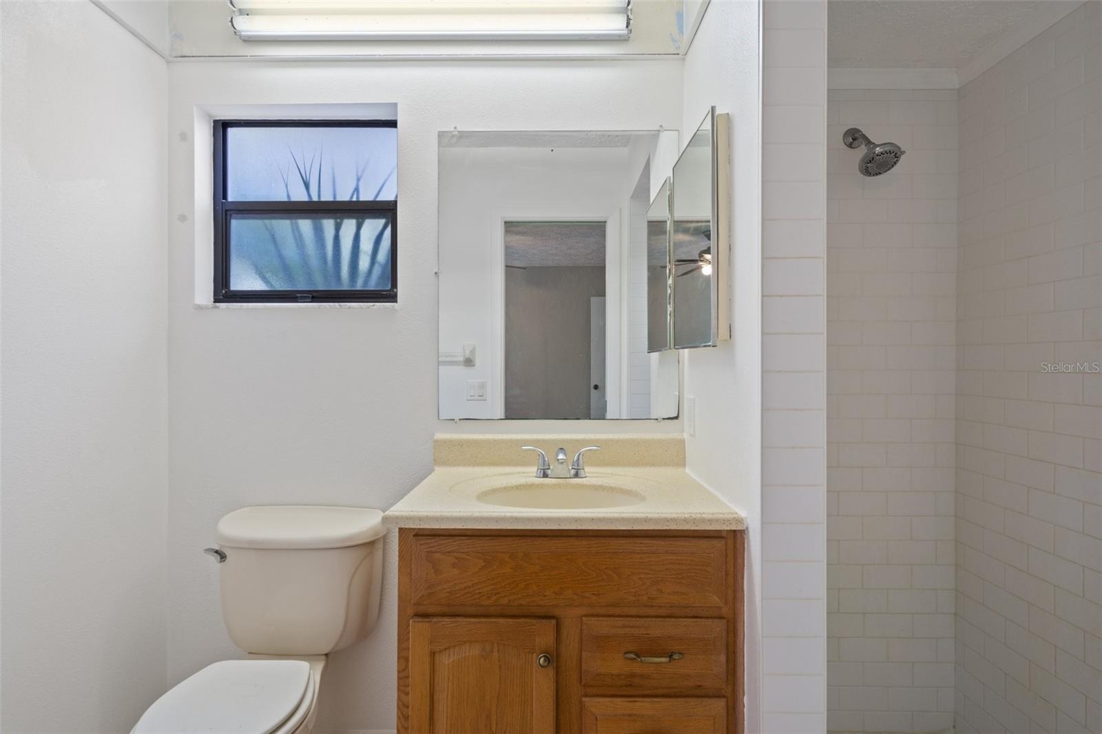 Image 22 of 37 For 13307 Woodward Drive