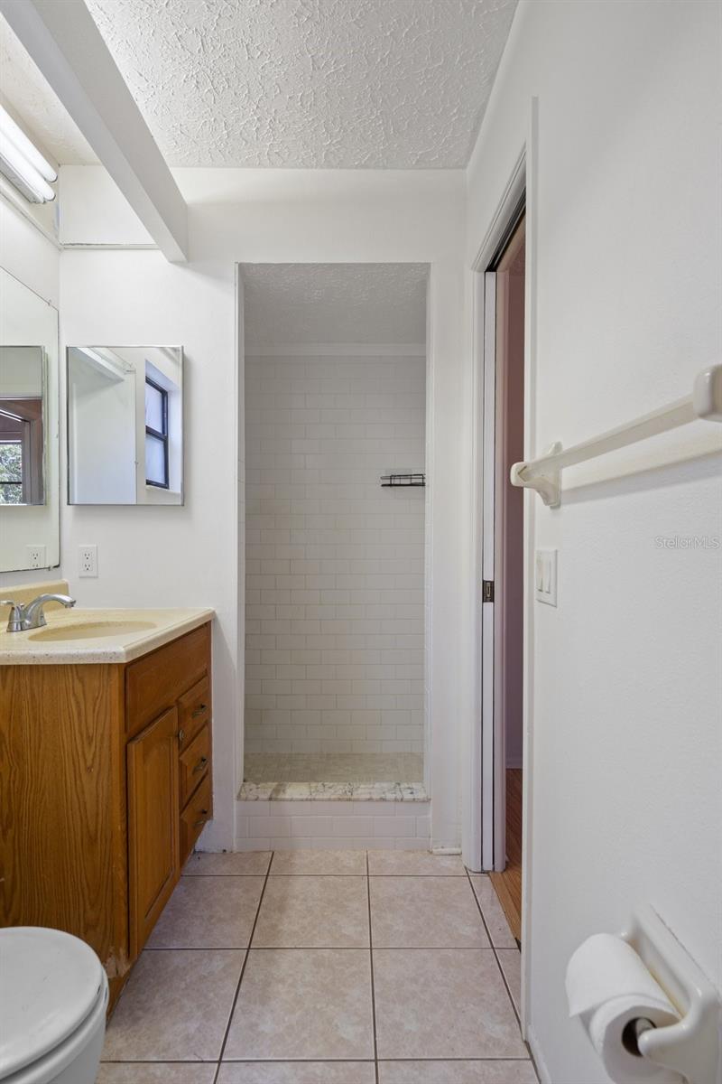 Image 24 of 37 For 13307 Woodward Drive