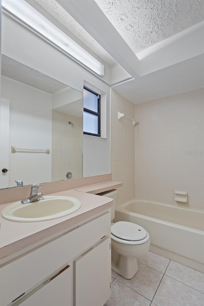 Image 29 of 37 For 13307 Woodward Drive