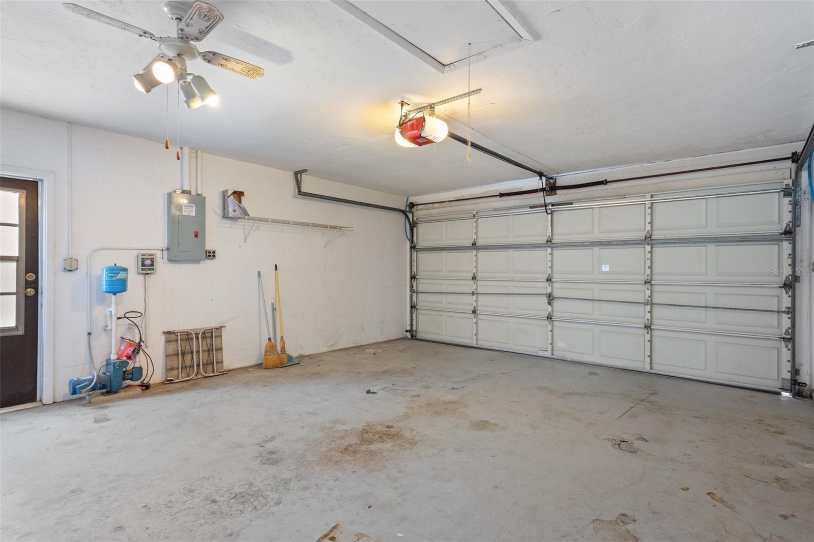 Image 30 of 37 For 13307 Woodward Drive