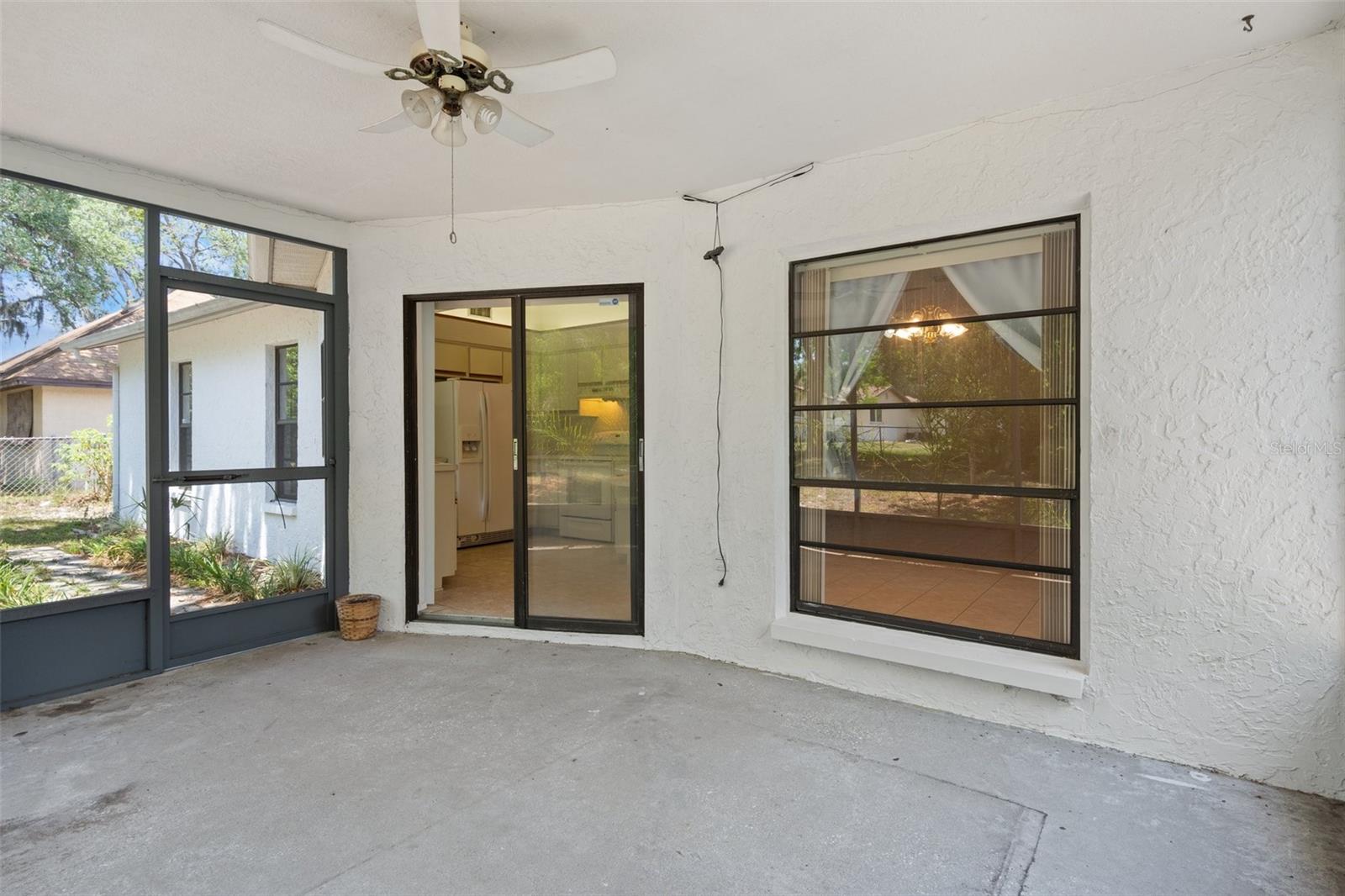 Image 33 of 37 For 13307 Woodward Drive