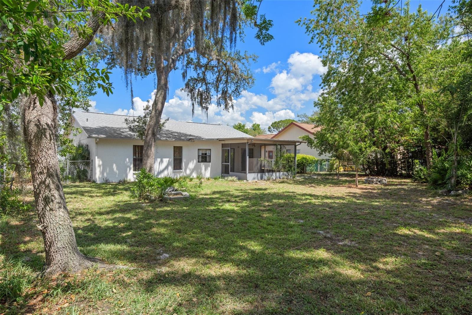Image 5 of 37 For 13307 Woodward Drive