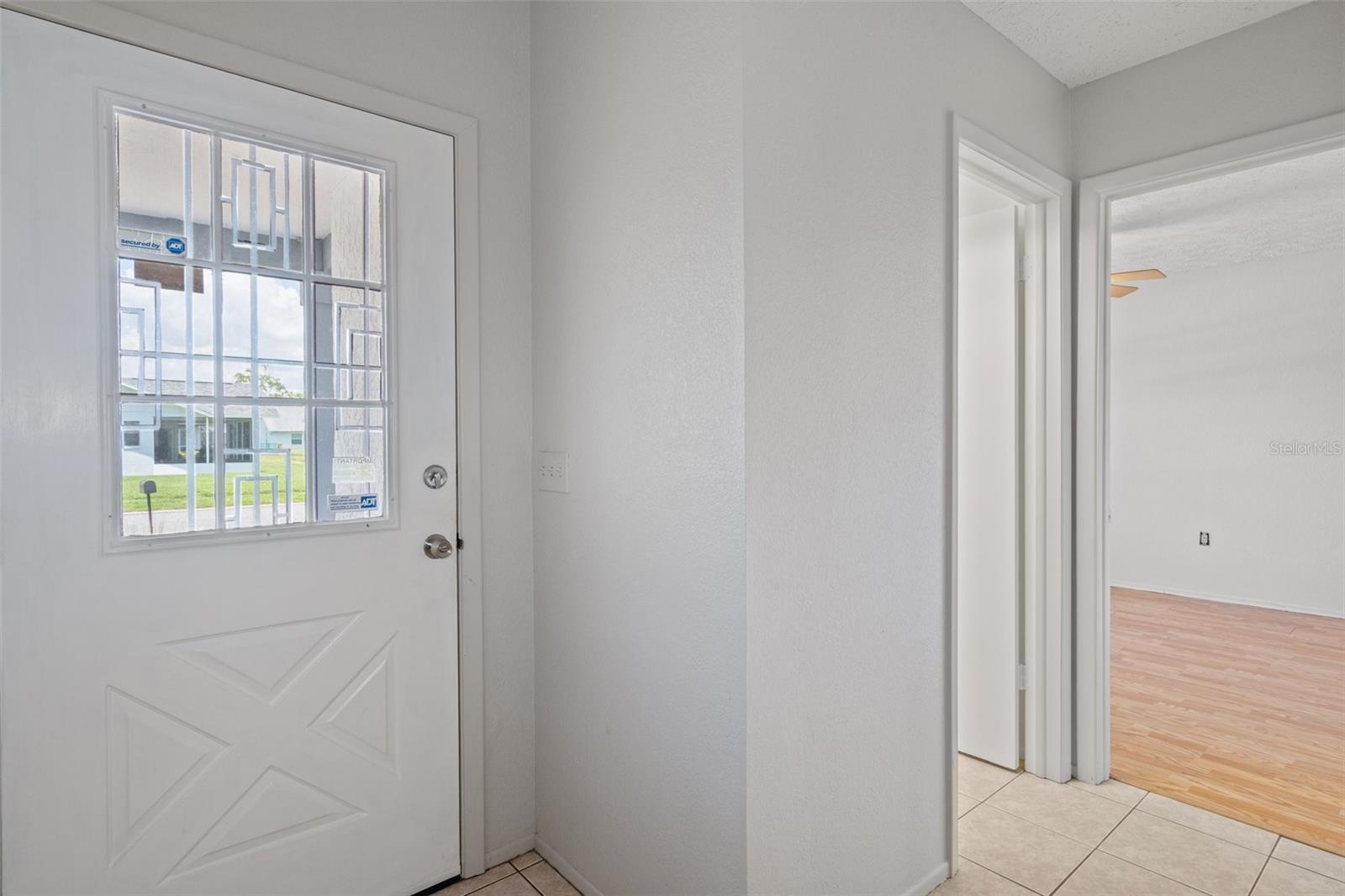 Image 7 of 37 For 13307 Woodward Drive