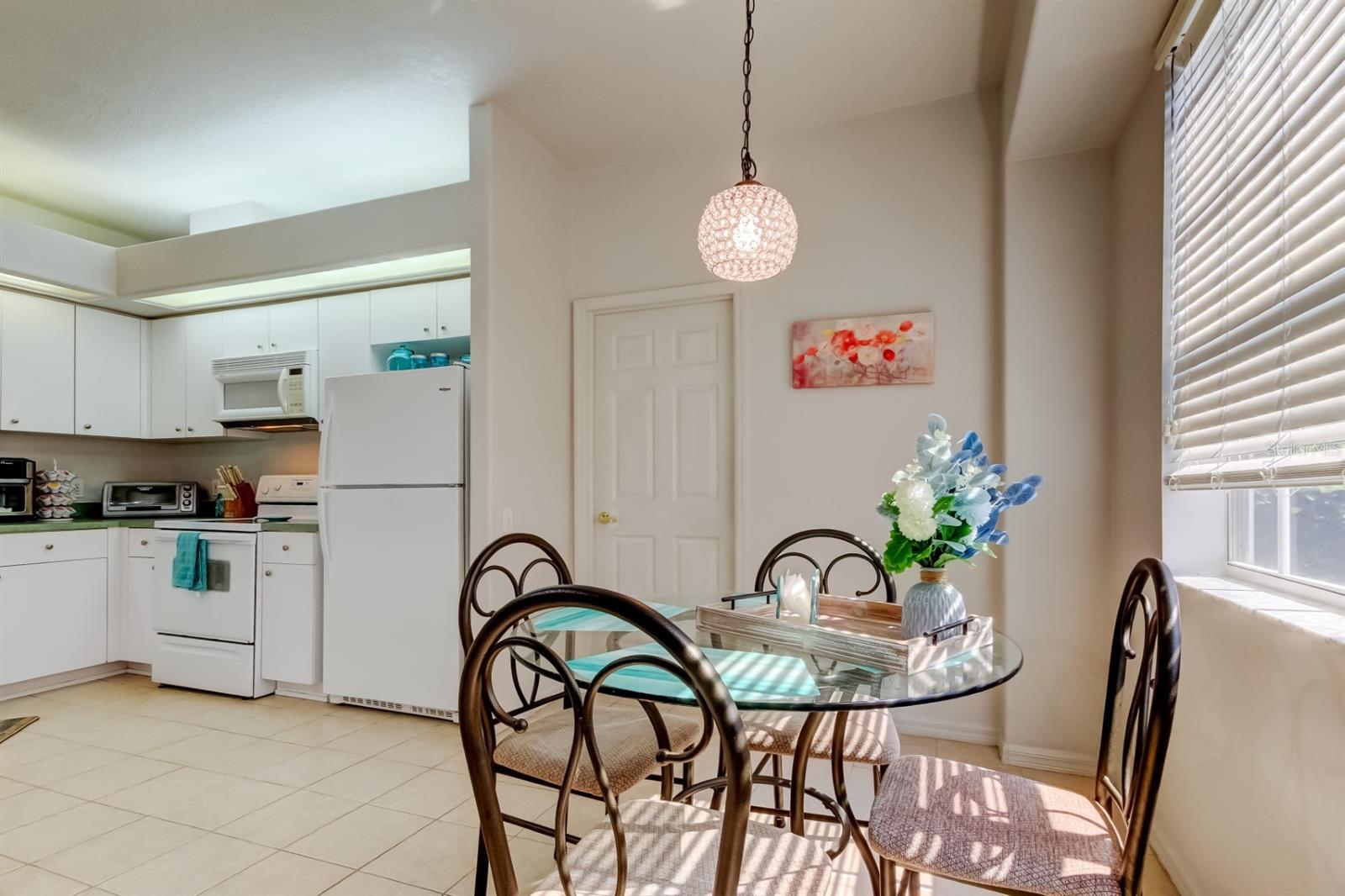 Listing photo id 9 for 14466 Tamarind Loop