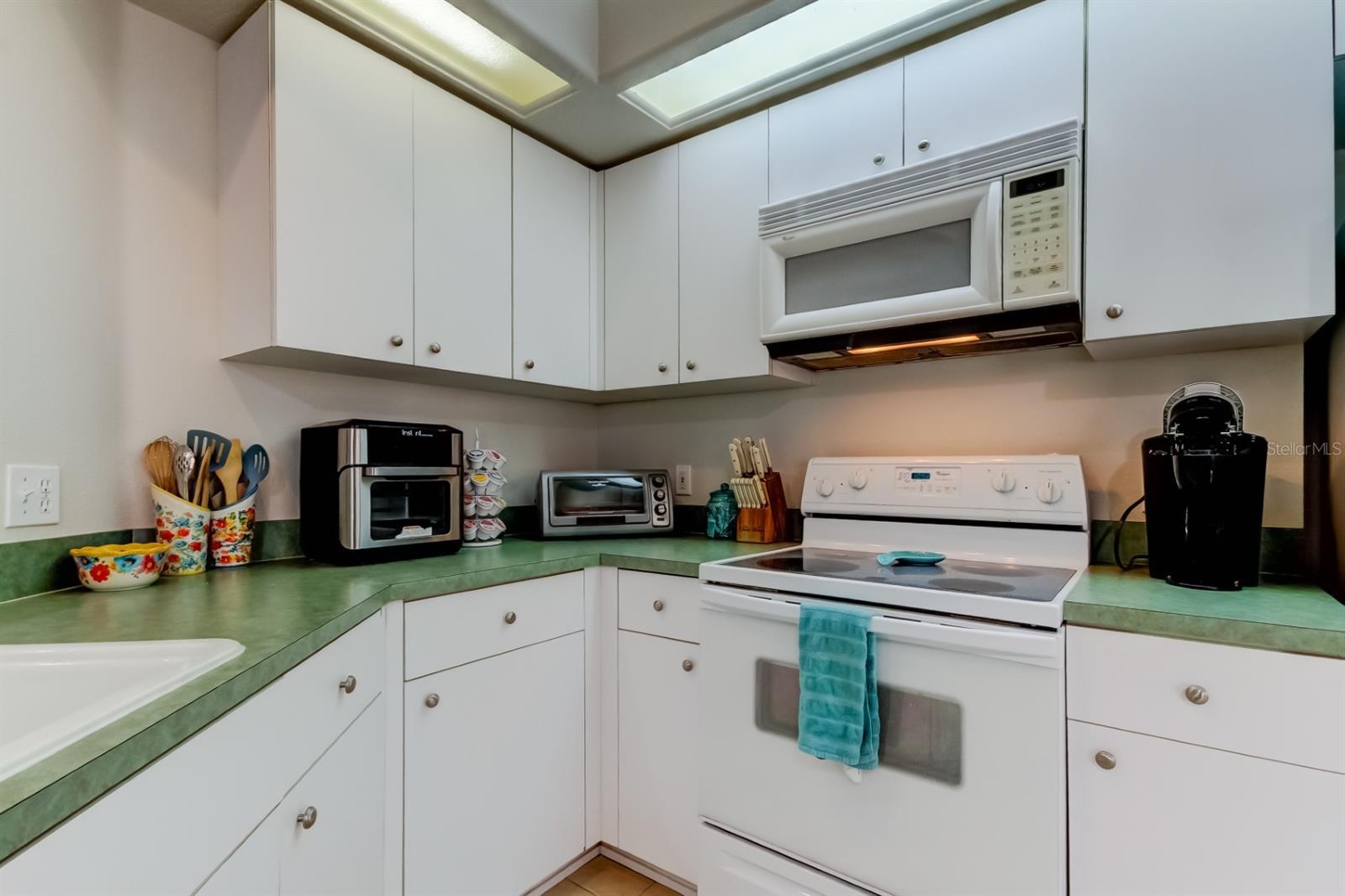 Listing photo id 12 for 14466 Tamarind Loop