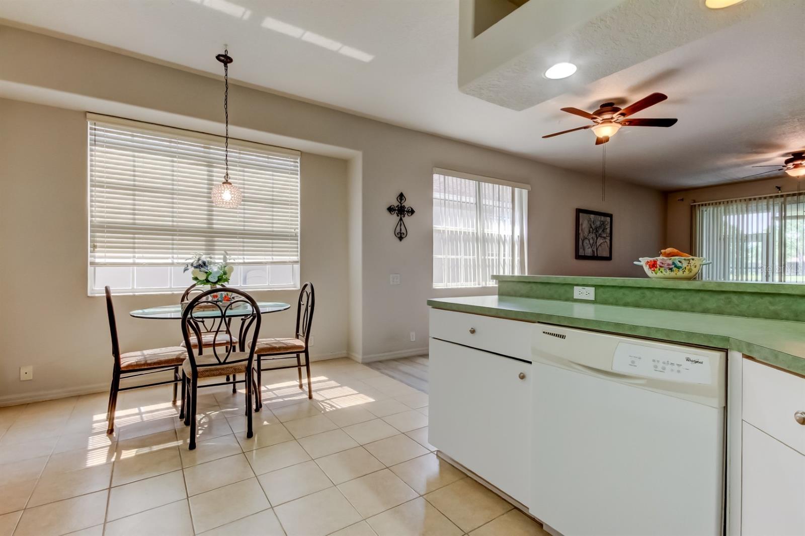 Listing photo id 16 for 14466 Tamarind Loop