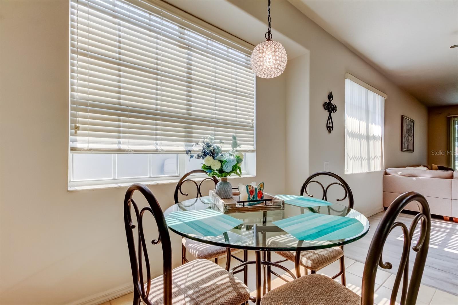 Listing photo id 17 for 14466 Tamarind Loop