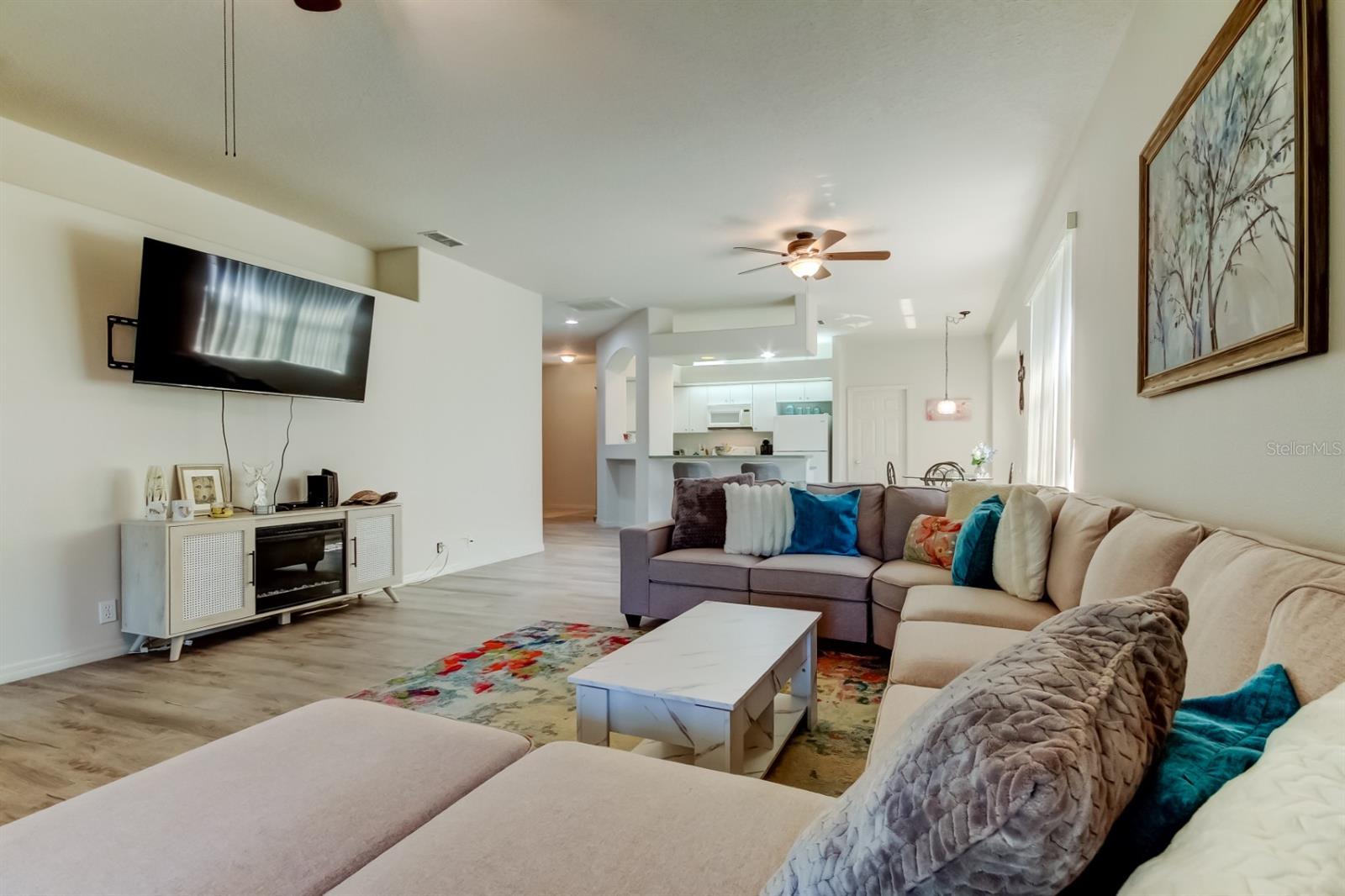 Listing photo id 19 for 14466 Tamarind Loop