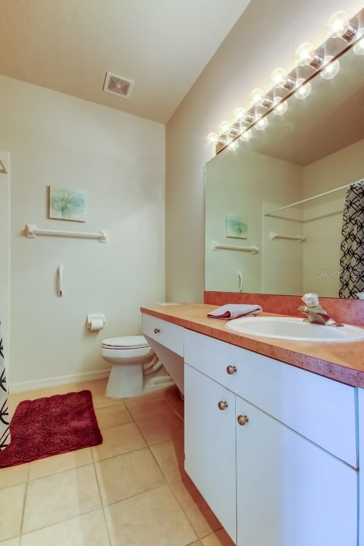 Listing photo id 26 for 14466 Tamarind Loop