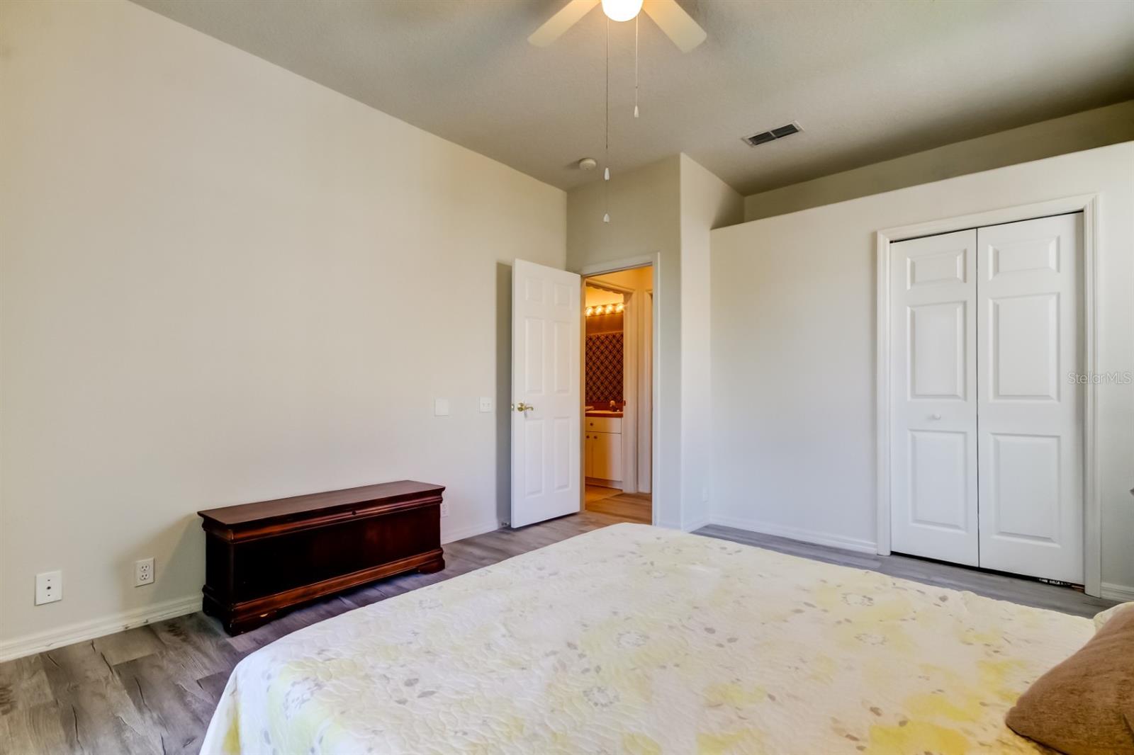 Listing photo id 28 for 14466 Tamarind Loop