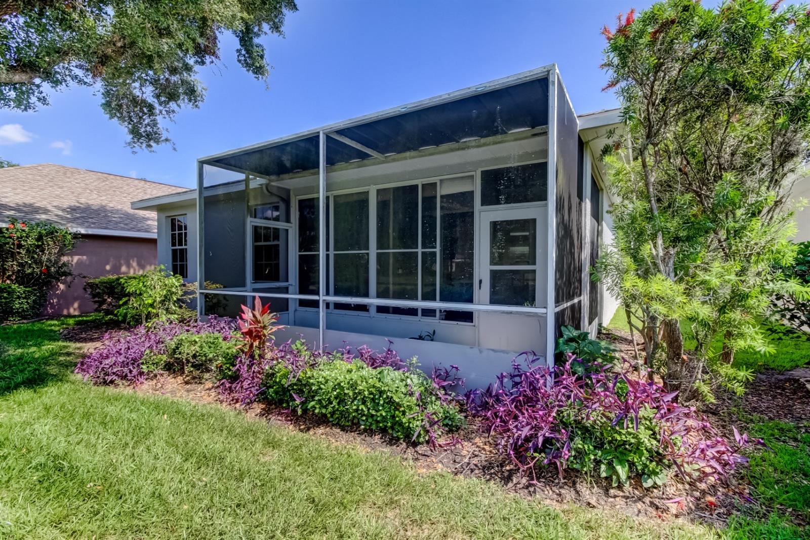 Listing photo id 45 for 14466 Tamarind Loop
