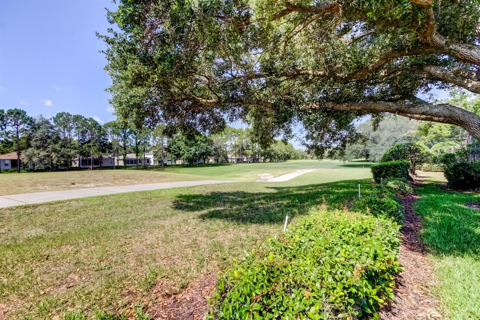 Listing photo id 46 for 14466 Tamarind Loop