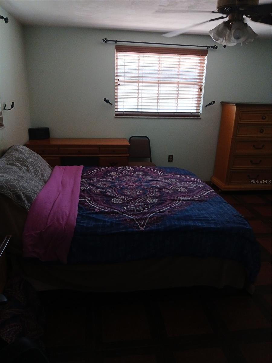 Image 10 of 21 For 9516 Glen Moor Lane