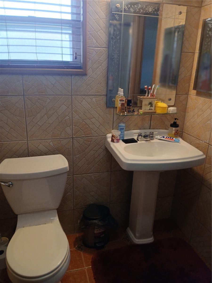 Image 11 of 21 For 9516 Glen Moor Lane