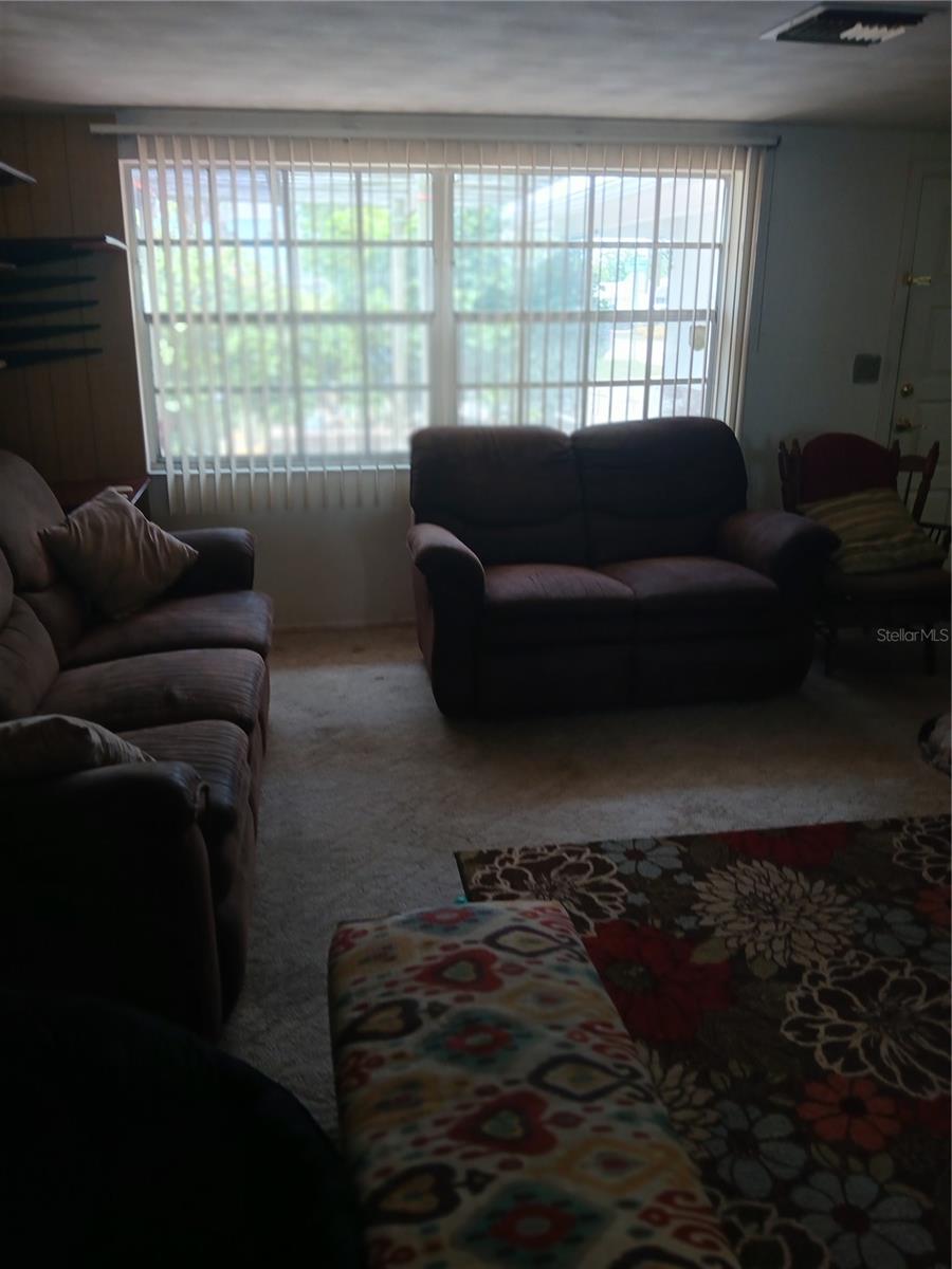 Image 6 of 21 For 9516 Glen Moor Lane