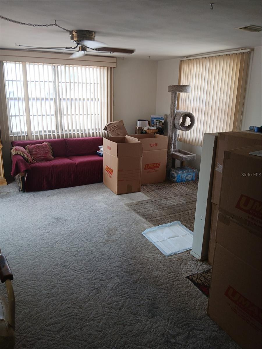 Image 8 of 21 For 9516 Glen Moor Lane
