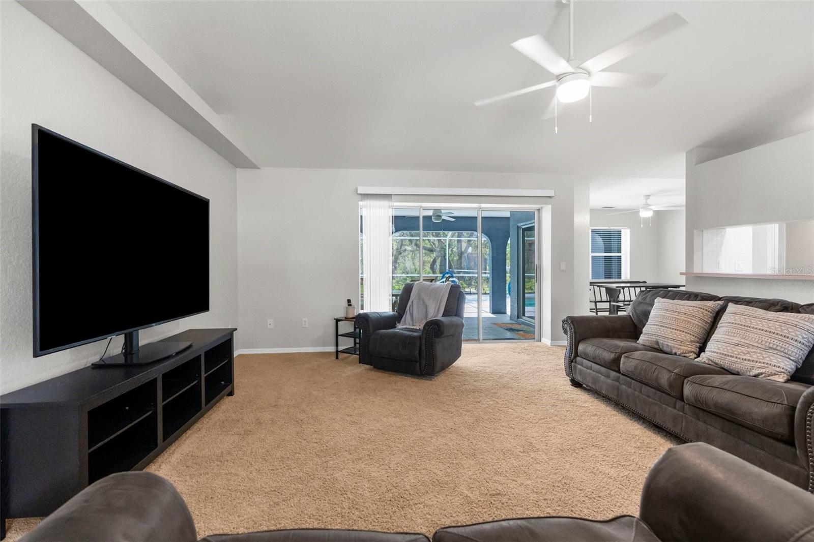 Listing photo id 0 for 8084 Nightingale Road