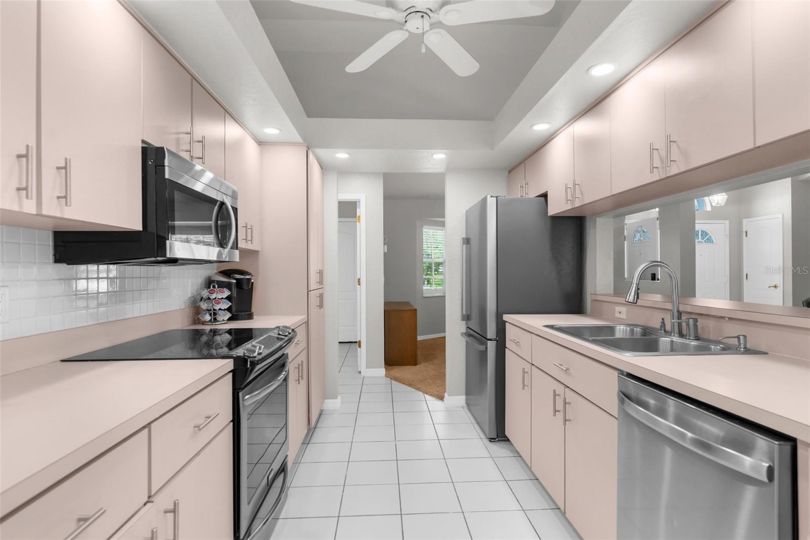 Listing photo id 24 for 8084 Nightingale Road