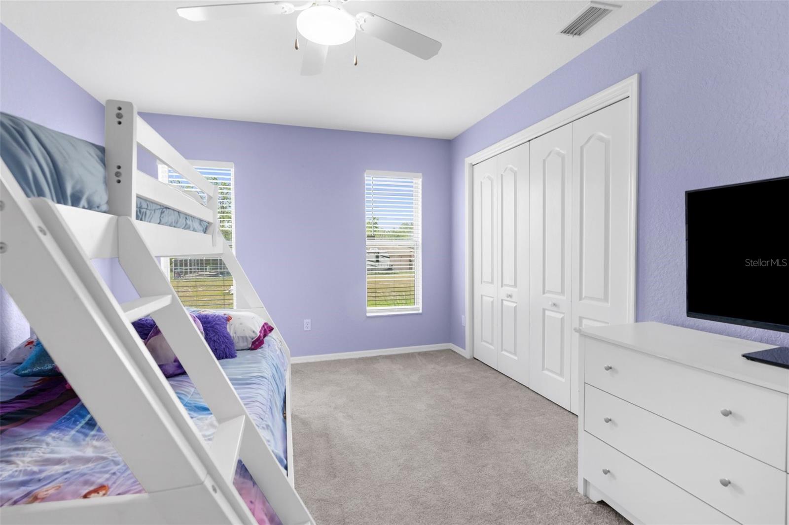 Listing photo id 27 for 8084 Nightingale Road