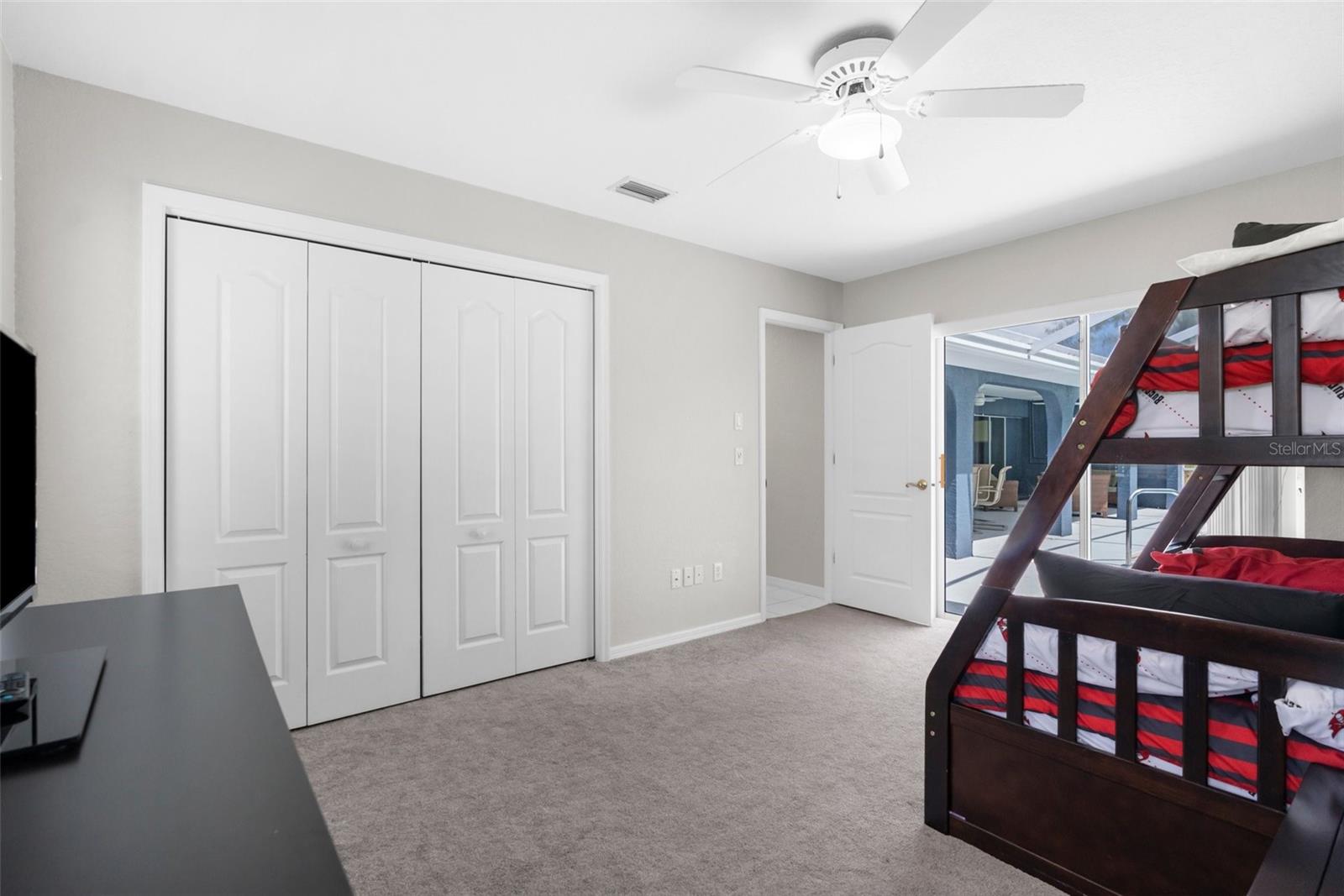 Listing photo id 34 for 8084 Nightingale Road