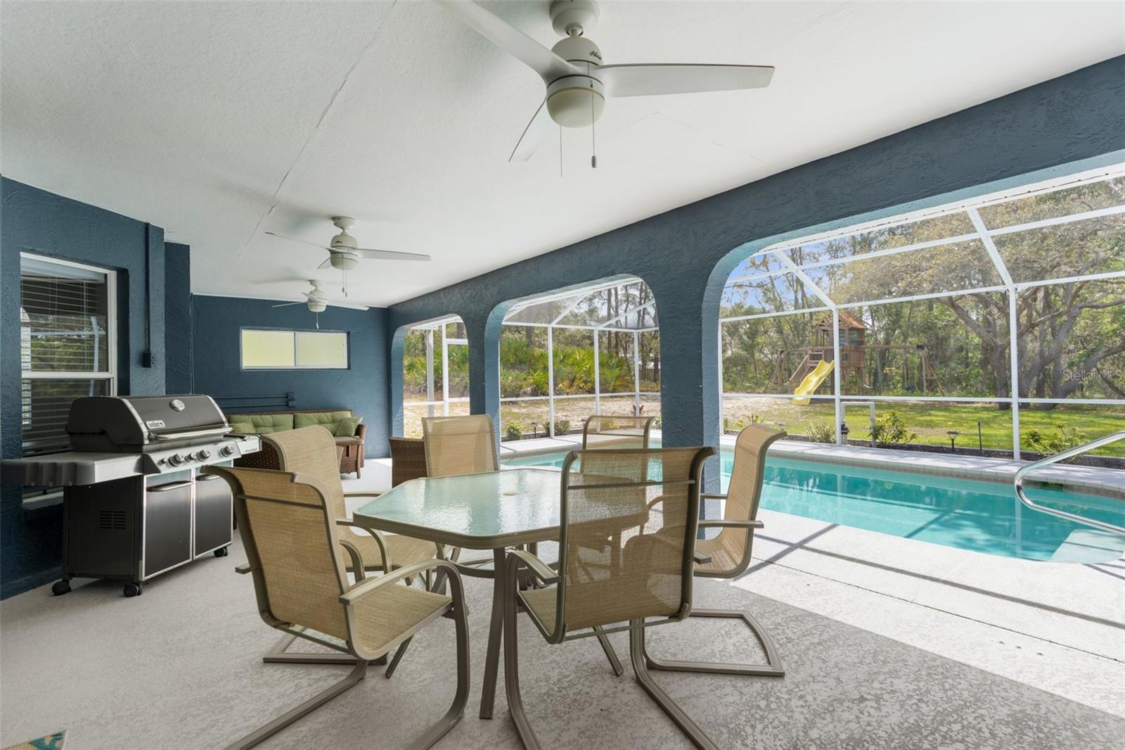 Listing photo id 35 for 8084 Nightingale Road