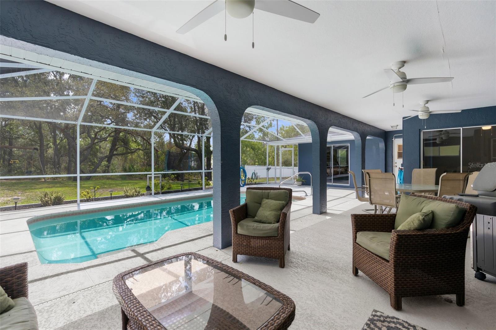 Listing photo id 39 for 8084 Nightingale Road