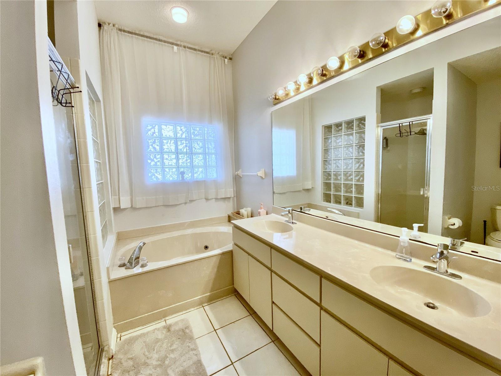 Image 16 of 56 For 9200 Turnberry Court
