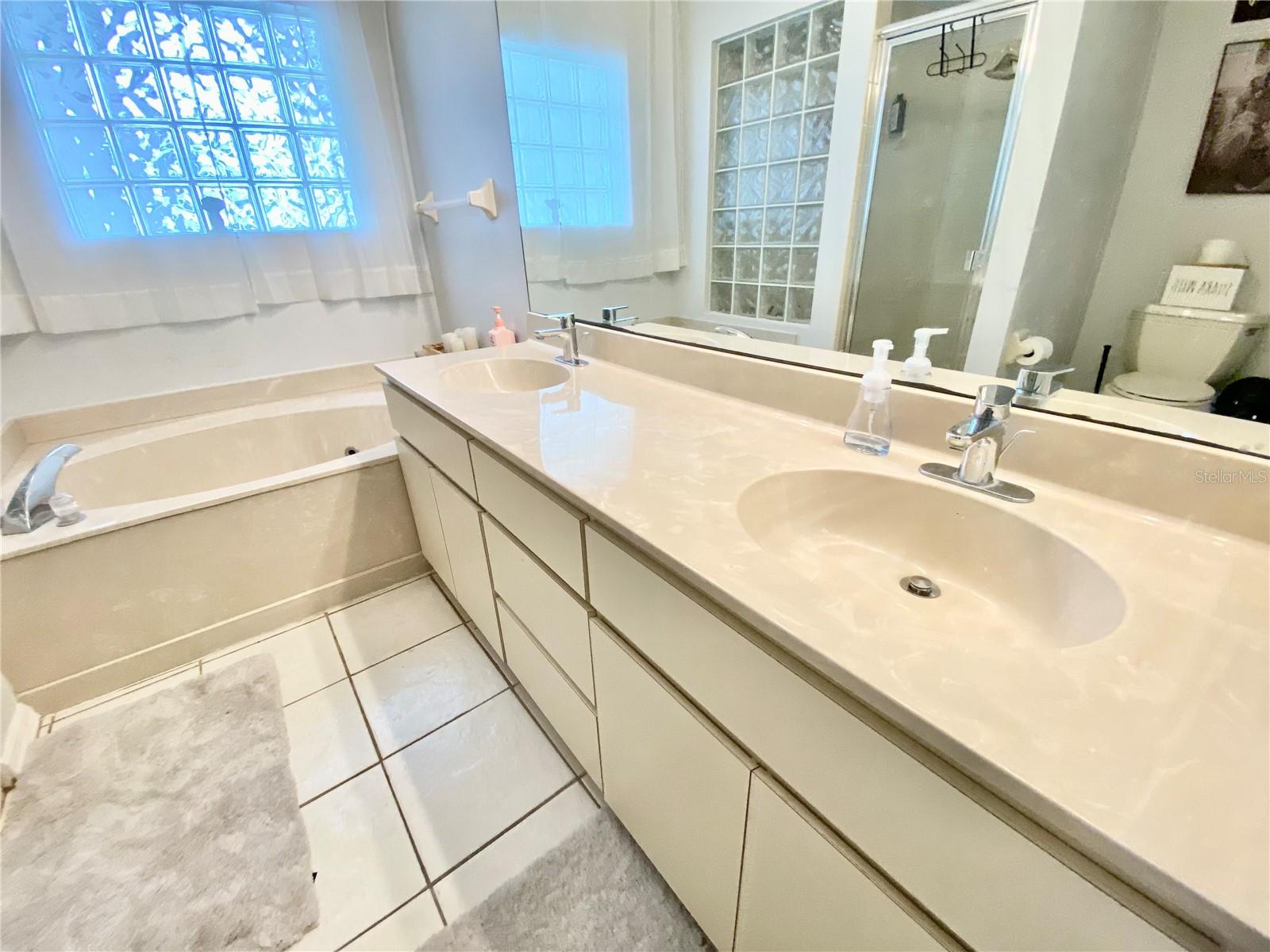 Image 20 of 56 For 9200 Turnberry Court