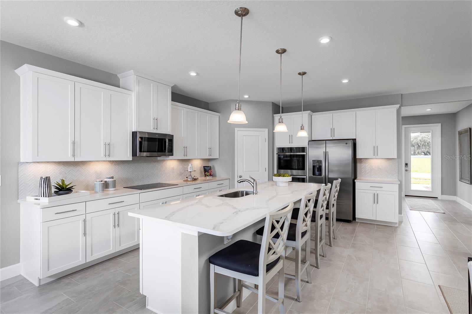 Image 2 of 16 For 1705 Palms Drive