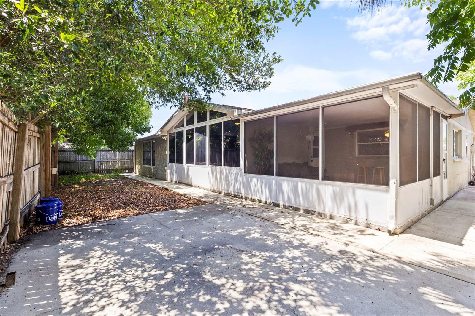 Listing photo id 19 for 8634 Roble Way