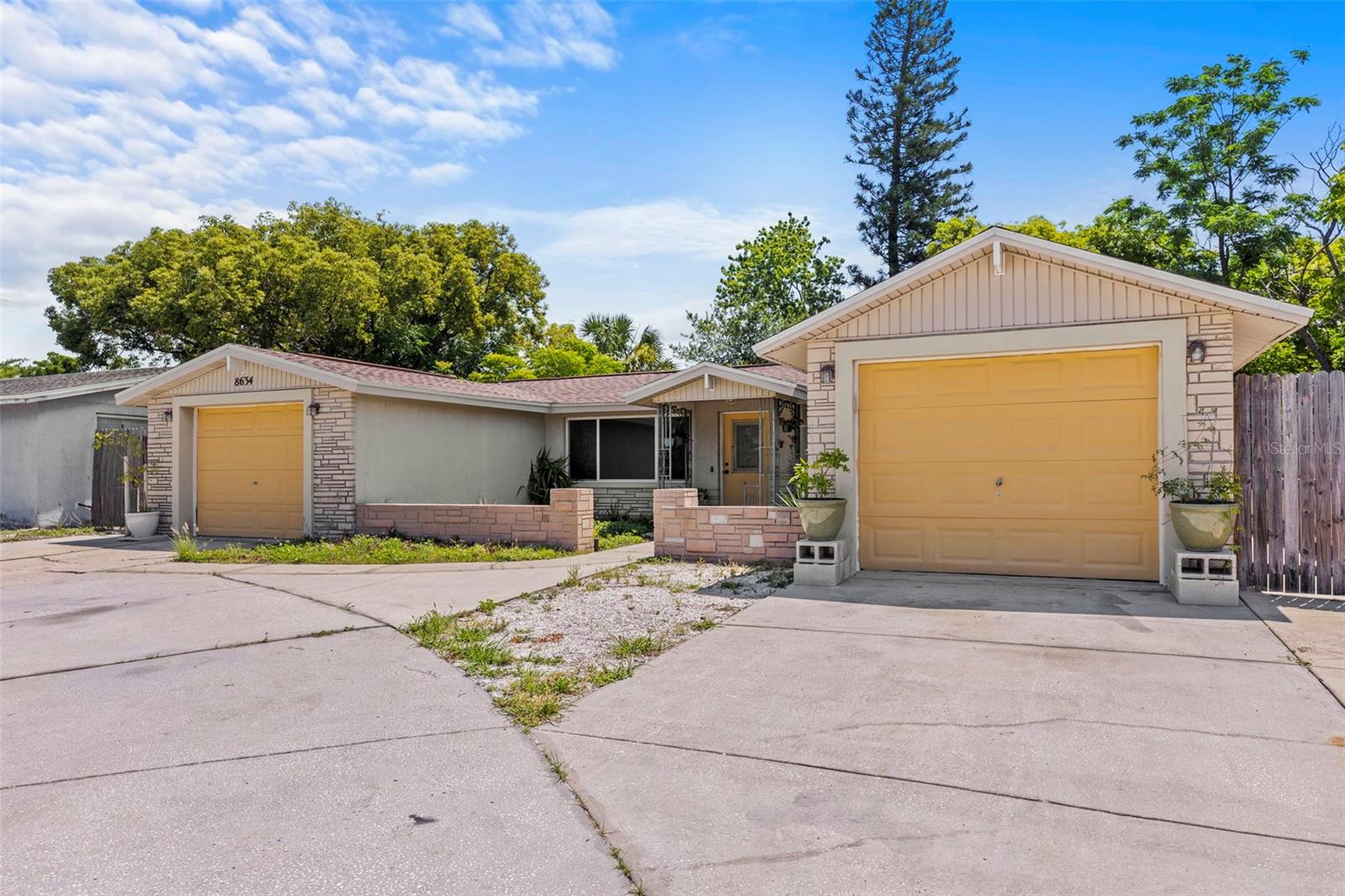 Listing photo id 22 for 8634 Roble Way