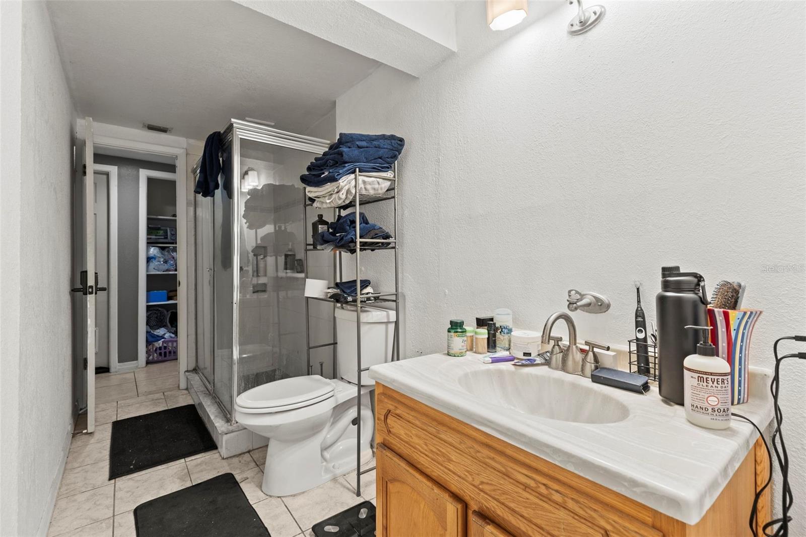Listing photo id 1 for 8634 Roble Way
