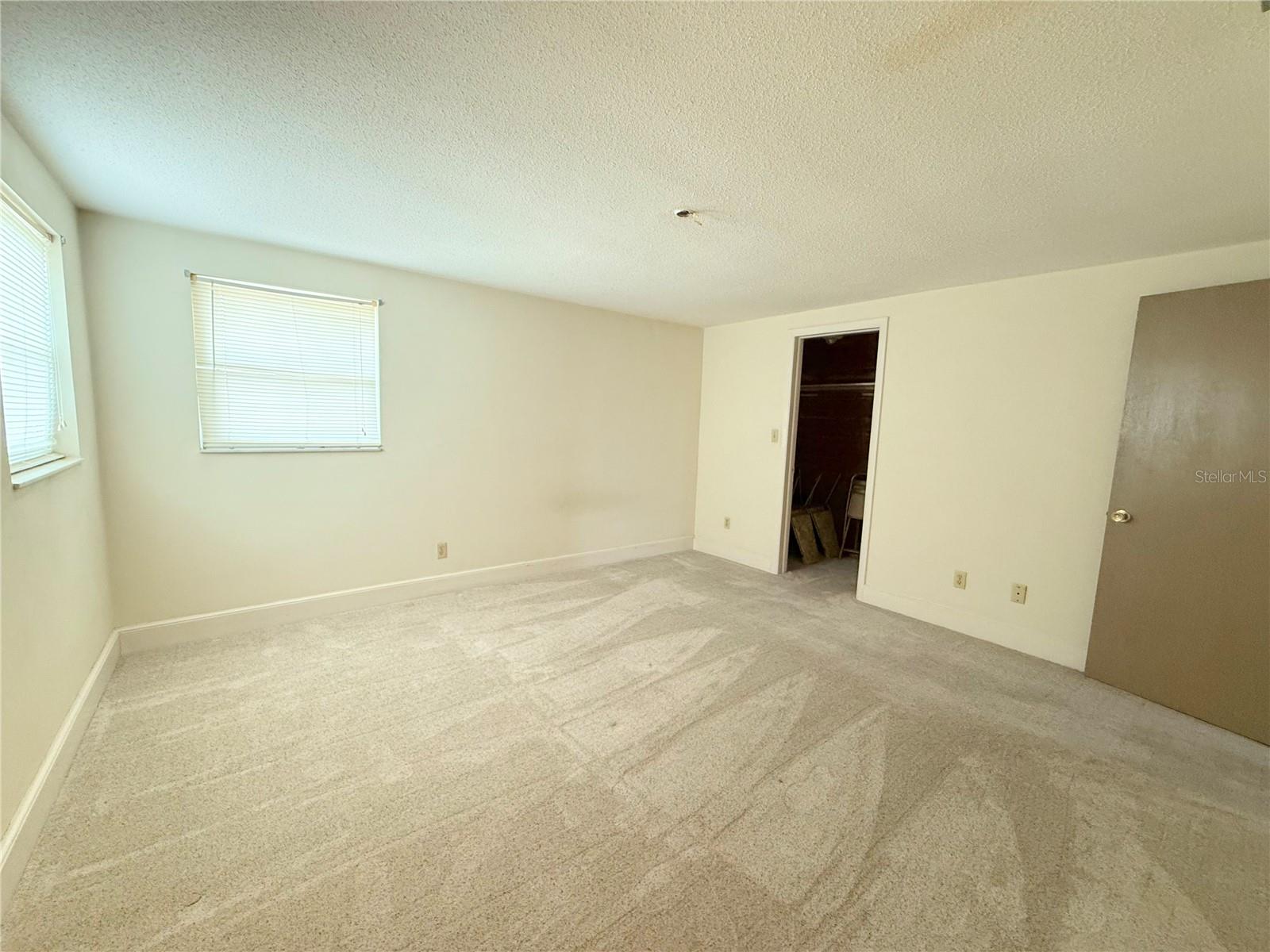 Image 11 of 19 For 11034 Harding Drive