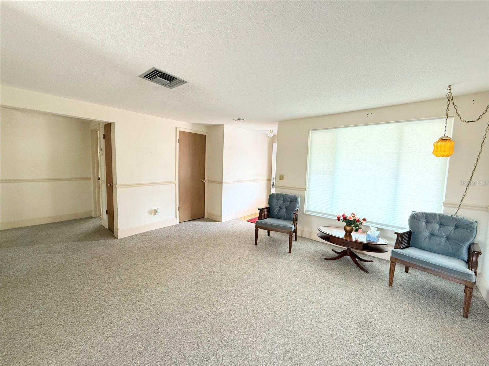 Image 4 of 19 For 11034 Harding Drive