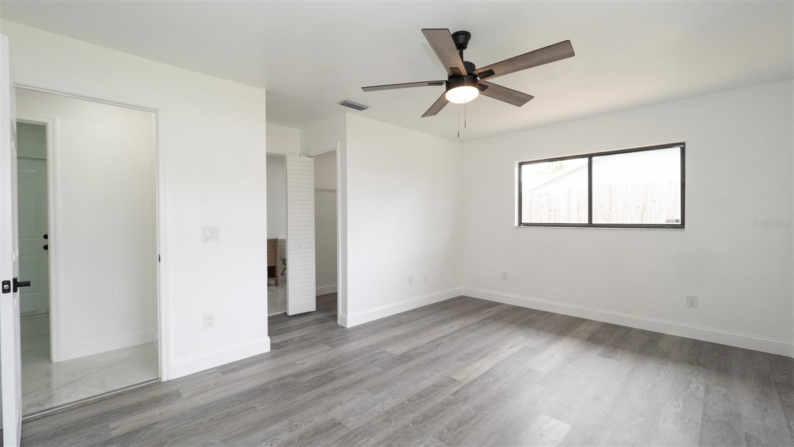Image 18 of 38 For 11494 Villa Road