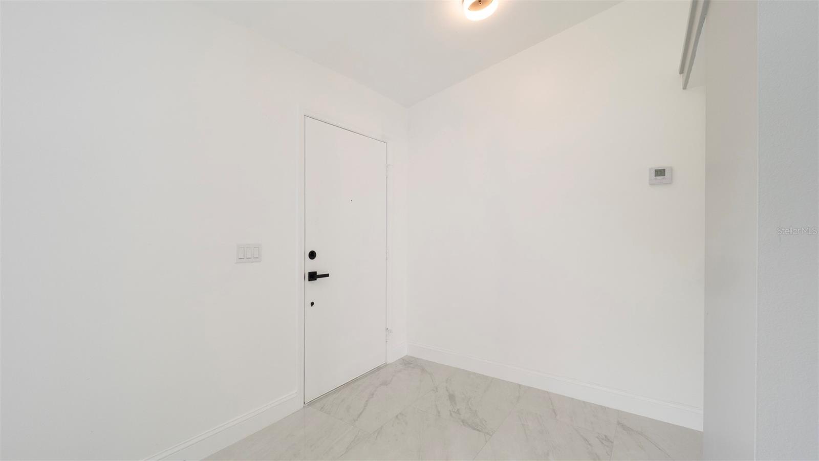 Image 4 of 38 For 11494 Villa Road