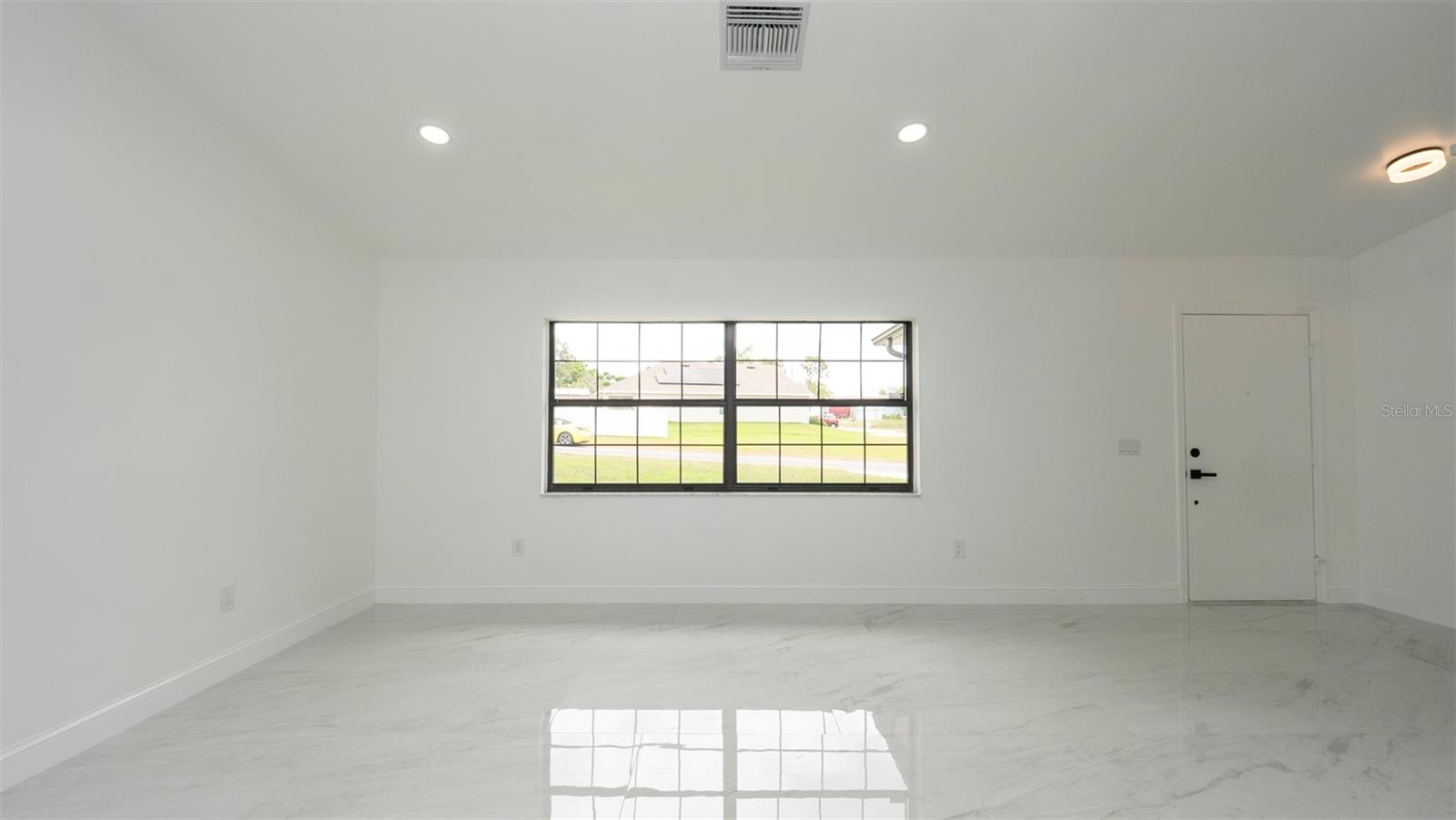 Image 7 of 38 For 11494 Villa Road