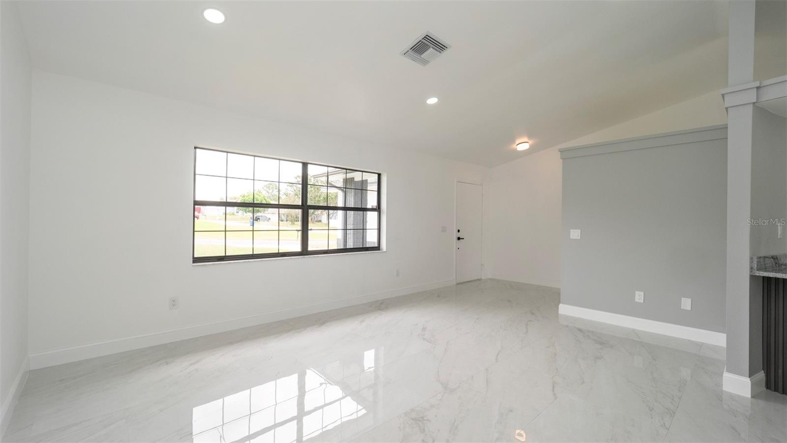 Image 8 of 38 For 11494 Villa Road