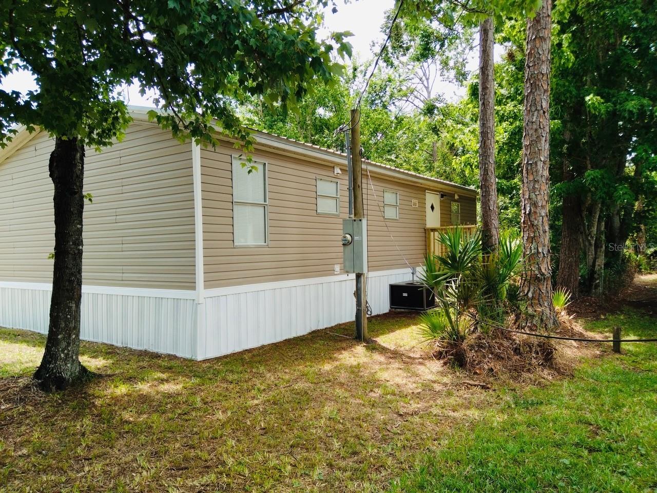 Image 2 of 6 For 867 Collier Boulevard