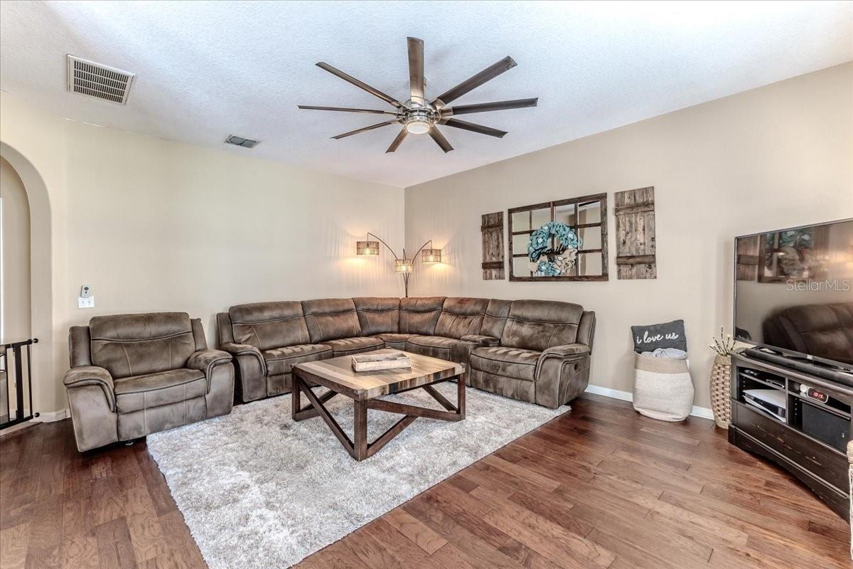 Image 20 of 66 For 4094 Braemere Drive