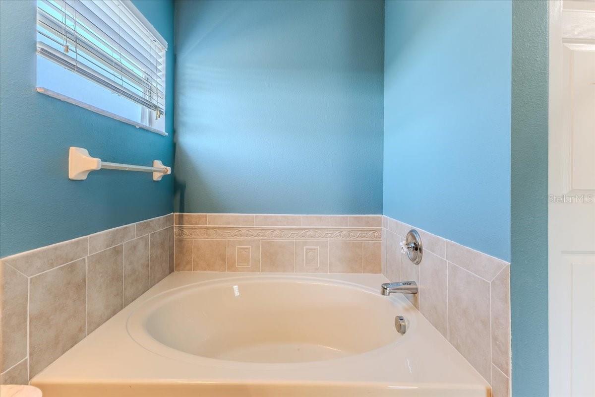 Image 33 of 66 For 4094 Braemere Drive