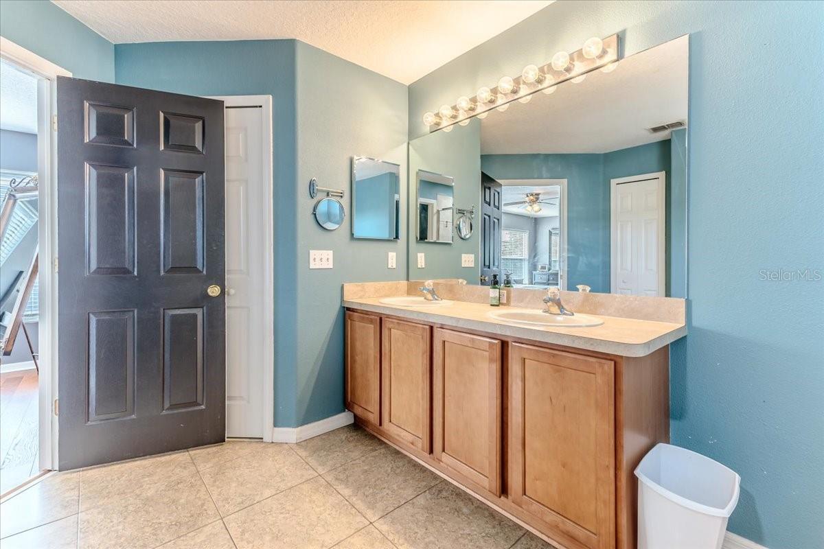 Image 34 of 66 For 4094 Braemere Drive