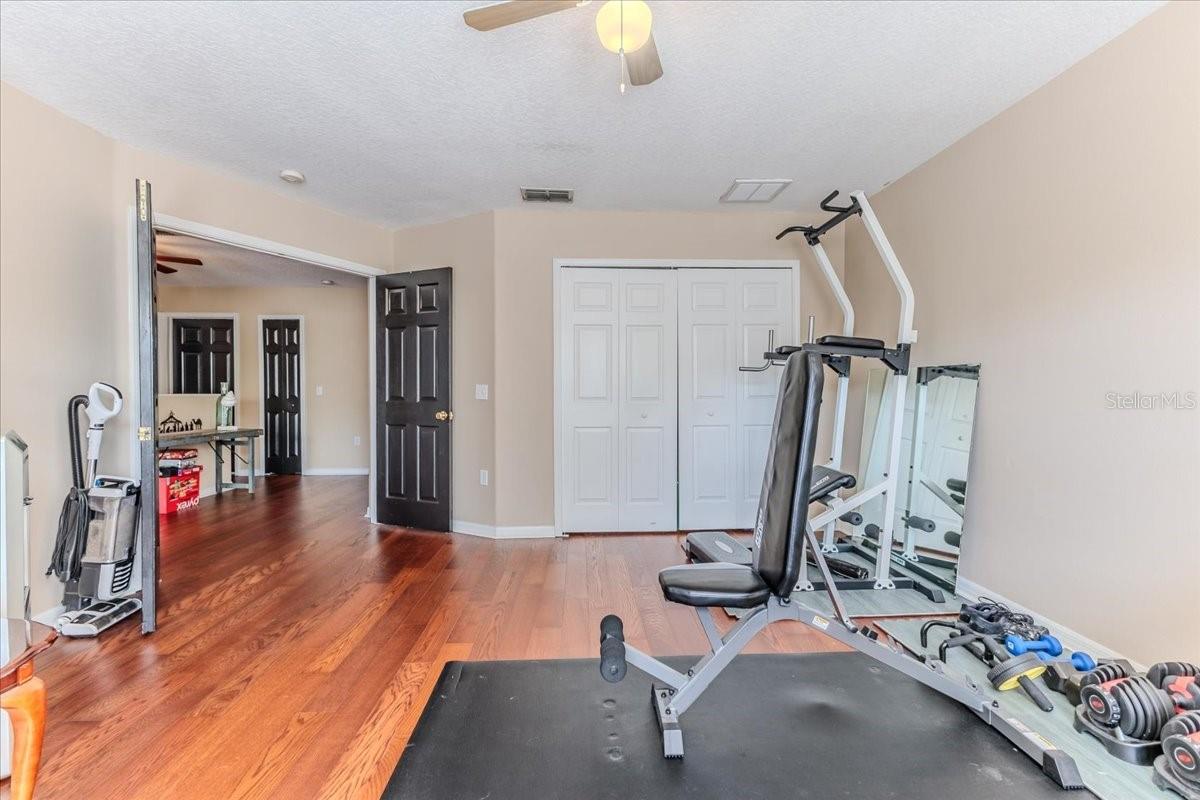 Image 37 of 66 For 4094 Braemere Drive