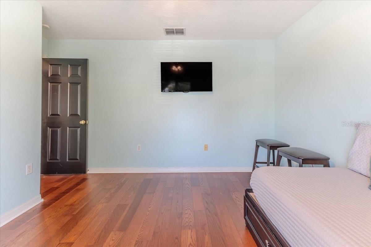 Image 45 of 66 For 4094 Braemere Drive