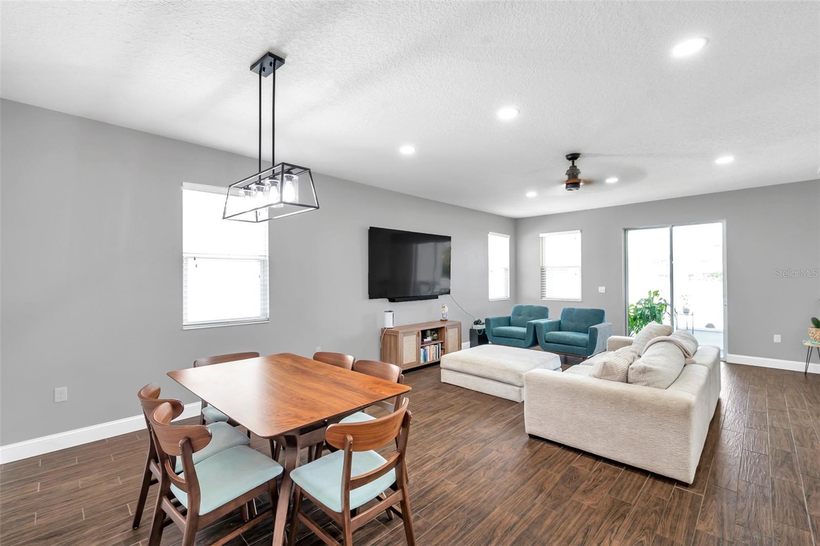 Listing photo id 12 for 7523 Tangle Brook Boulevard