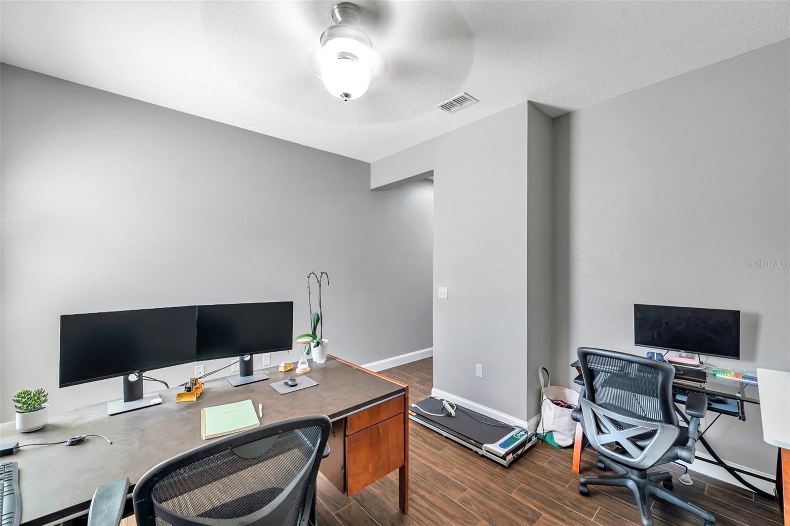 Listing photo id 25 for 7523 Tangle Brook Boulevard