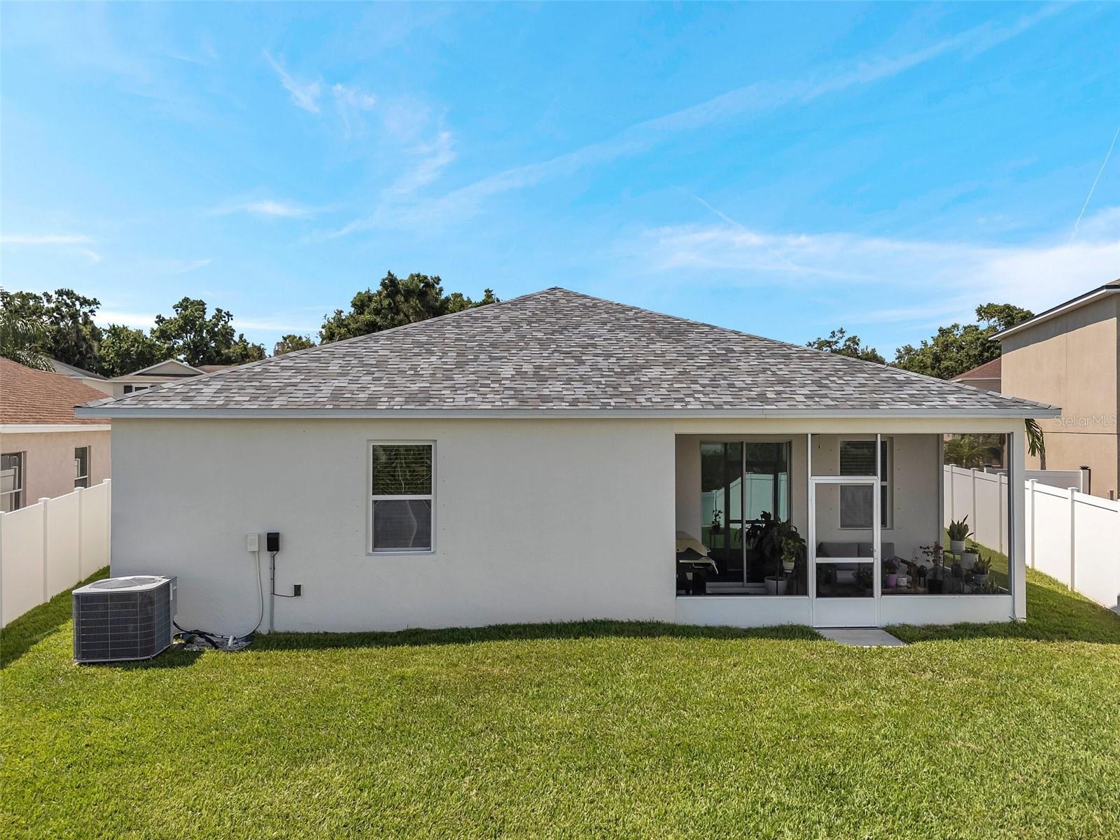 Listing photo id 32 for 7523 Tangle Brook Boulevard